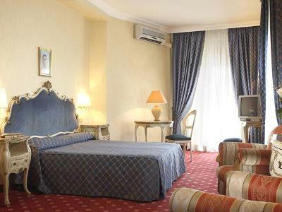 Hotell Eliseo 4*